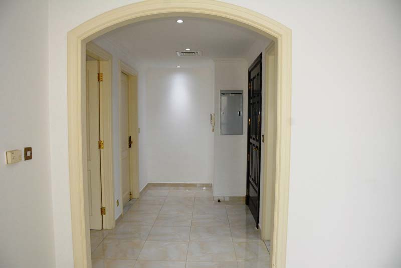 SDK-206 hallway